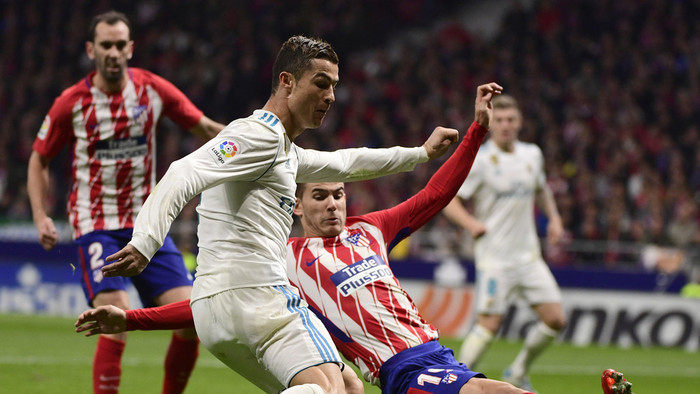 Nhân viên an ninh bị đấm mù mắt ở trận derby Madrid Ảnh 2