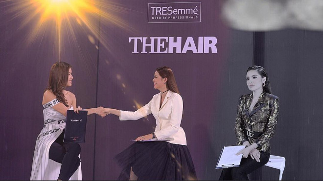 Khoảnh khắc Minh Tú - Phạm Hương bắt tay nhau để Kỳ Duyên một mình 'chống lại cả thế giới'! Ảnh 2