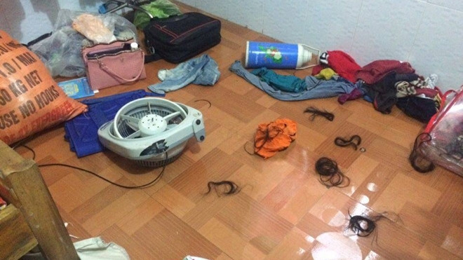 Xé quần áo, cắt tóc 'tình địch' xong mới biết là… hiểu nhầm Ảnh 2