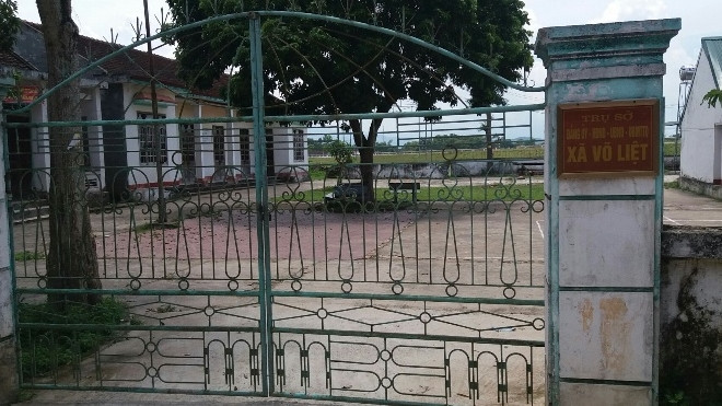 Yêu cầu người dân bỏ phong bì 500.000 đồng để 'bôi trơn', nữ cán bộ địa chính xã bị kỷ luật Ảnh 2