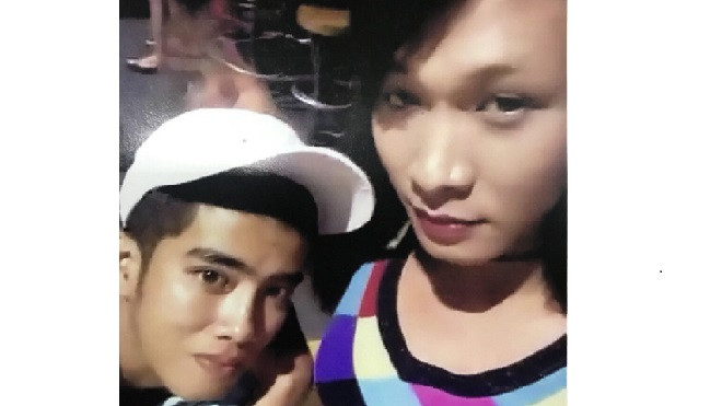 Đâm chết bạn tại quán nhậu rồi cùng người yêu đồng tính bỏ trốn Ảnh 2