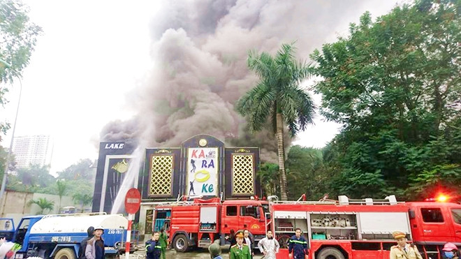 Cháy lớn tại quán karaoke ở Hà Nội, chủ quán khẳng định không có thiệt hại về người Ảnh 2