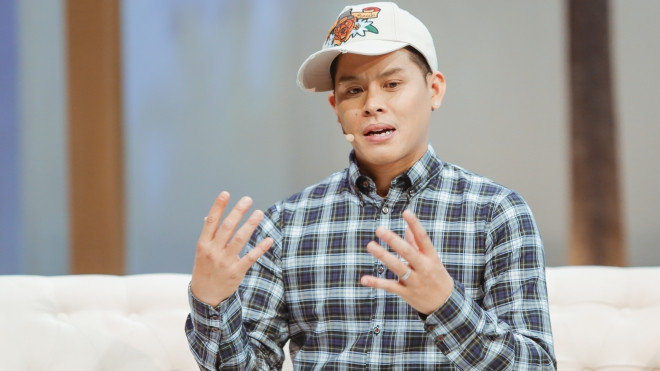 John Huy Trần: 'Bạn trai chấp nhận từ thói xấu và cả chứng tăng động để yêu tôi' Ảnh 2