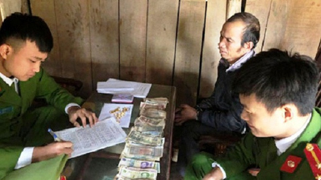 Đêm tân hôn, cặp vợ chồng trẻ bị trộm cuỗm hơn 100 triệu tiền mừng cưới Ảnh 2