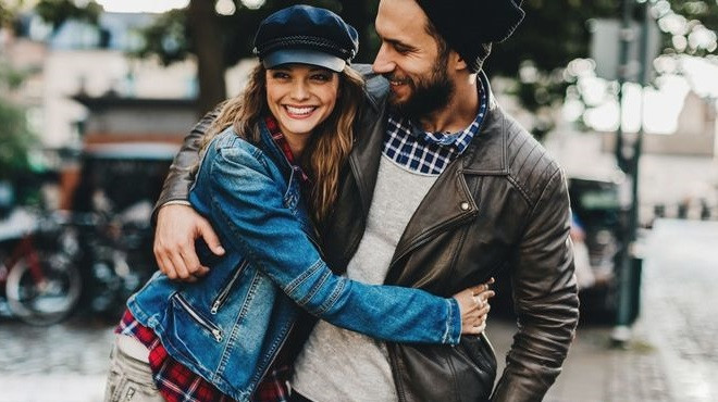 Tình yêu đẹp không được quyết định bởi những giá trị 'ảo' Ảnh 2