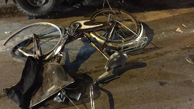 Ô tô tải đâm liên tiếp nhiều xe đạp, 4 học sinh nhập viện Ảnh 2