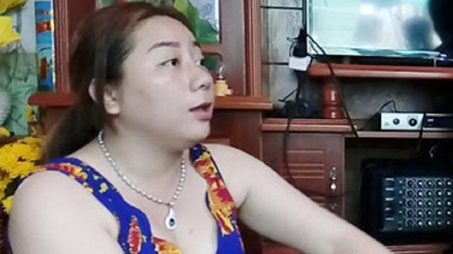 Vụ bé gái nghi bị bạo hành bằng thanh sắt nung đỏ: Mẹ kế khẳng định rất thương con riêng của chồng Ảnh 2