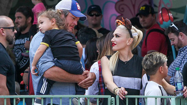 Không chỉ dành trọn tình cảm cho bạn gái hơn 7 tuổi, Blake Shelton còn hết mực yêu thương 3 con riêng của Gwen Stefani Ảnh 2