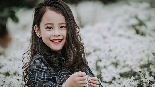 Bộ ảnh chụp cùng cúc họa mi đẹp nhất năm của 'Tiểu Chi Pu' xinh như thiên thần Ảnh 2