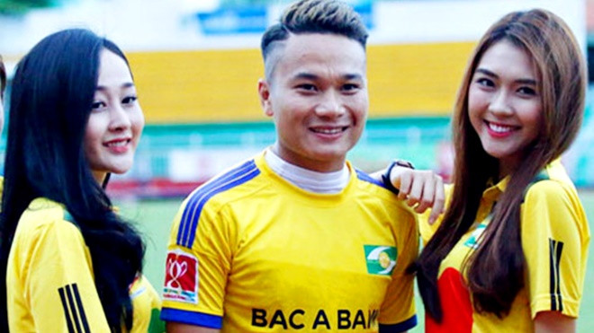 Phi Sơn trở thành Cầu thủ xuất sắc nhất CLB SLNA Ảnh 2