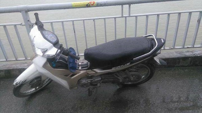 Bất chấp thời tiết lạnh, hàng chục thợ lặn vẫn tìm kiếm người đàn ông nhảy cầu tự tử Ảnh 2