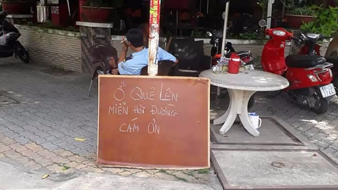 Cư dân mạng tranh cãi xung quanh tấm bảng 'Ở quê lên, miễn hỏi đường' tại Sài Gòn Ảnh 2