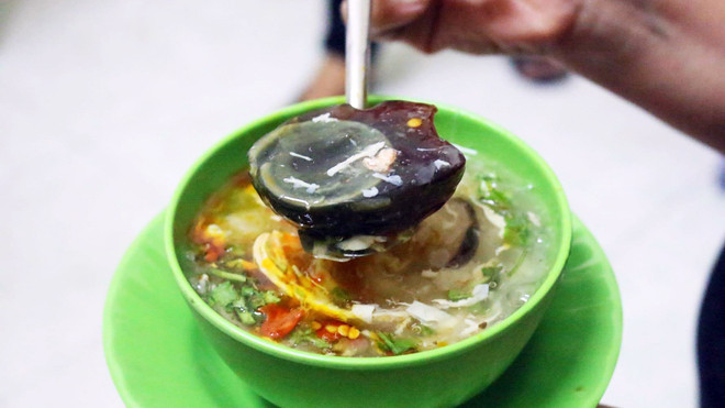 Bạn đã ăn thử súp cua nhà thờ Đức Bà hơn 20 năm tuổi tại Sài Gòn chưa? Ảnh 2