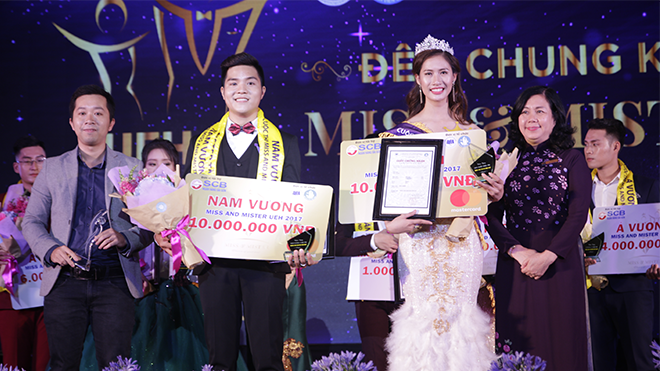 Dàn người mẫu, ca sĩ nổi tiếng xuất hiện trong đêm chung kết Miss and Mister trường ĐH Kinh tế TP.HCM Ảnh 2