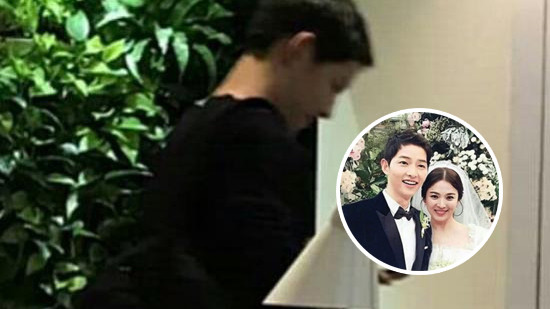 Hậu MAMA, Song Joong Ki ghé tiệm nữ trang nổi tiếng Hong Kong mua quà tặng bà xã Ảnh 2