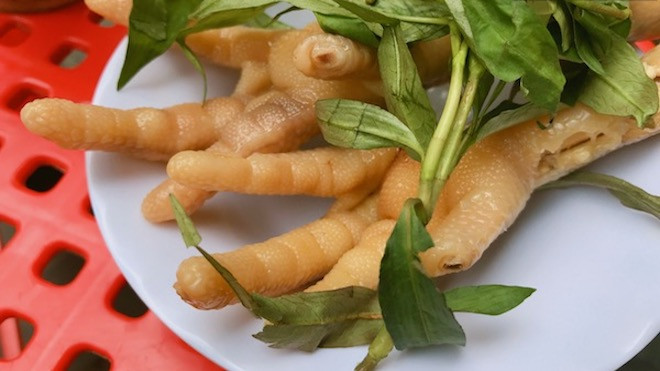 Ăn xế với hàng  súp cua - chân gà hấp nổi tiếng nhất khu Phú Nhuận Ảnh 2