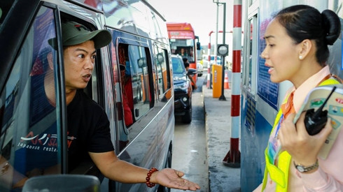 Bộ Công an chỉ đạo điều tra người 'cầm đầu gây rối' trạm Cai Lậy Ảnh 2