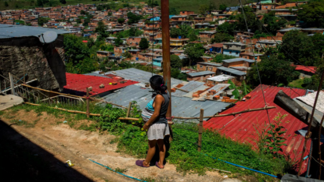 Khan hiếm thuốc tránh thai, bao cao su, phụ nữ Venezuela e ngại sex Ảnh 2