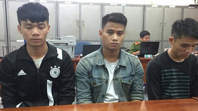 Sinh viên mới tốt nghiệp ngành tài chính cầm đầu nhóm cướp xe GrabBike ở Sài Gòn Ảnh 2