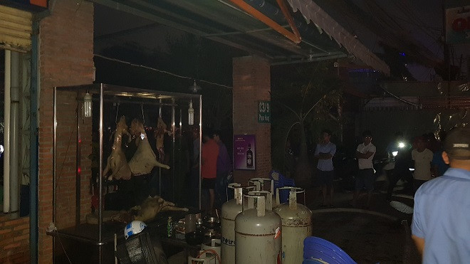 Quán lẩu dê ở Sài Gòn phát hoả, hàng trăm thực khách tháo chạy ra ngoài Ảnh 2