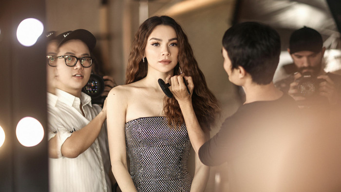 Hồ Ngọc Hà trở lại sàn diễn thời trang, làm 'nàng thơ' của Chung Thanh Phong Ảnh 2