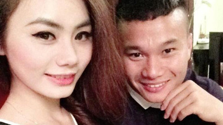 Bạn gái 'hot girl' an ủi Phi Sơn, sợ người yêu khóc vì yếu đuối Ảnh 2