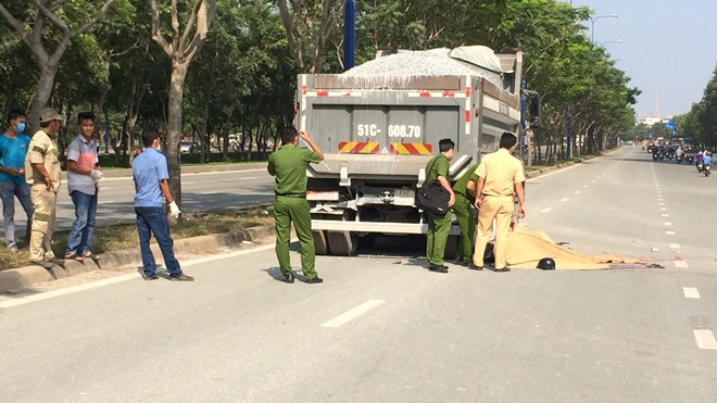 TP. HCM: Va chạm với ben, 2 thanh niên tử vong Ảnh 2