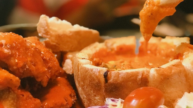 Lôi kéo nhóm bạn đến quán ăn Hàn Quốc này để mùa Noel không còn cô đơn Ảnh 2