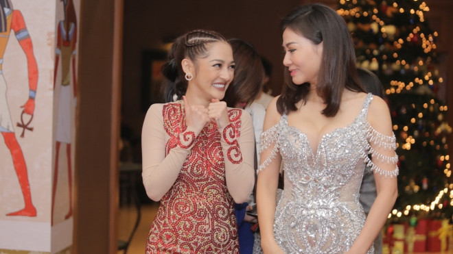 Khoảnh khắc đáng yêu: Bảo Anh hoá fangirl thực thụ mừng rỡ chào Thu Minh Ảnh 2