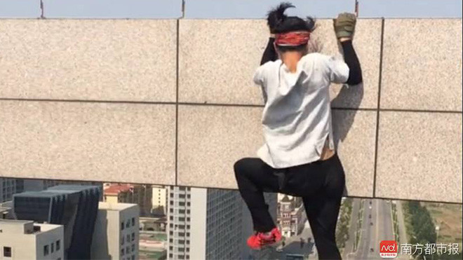 Trước khi chết vì rơi từ tầng 62, Ngô Vịnh Ninh từng gặp tai nạn tương tự nhưng bỏ qua lời khuyến cáo của mọi người Ảnh 2