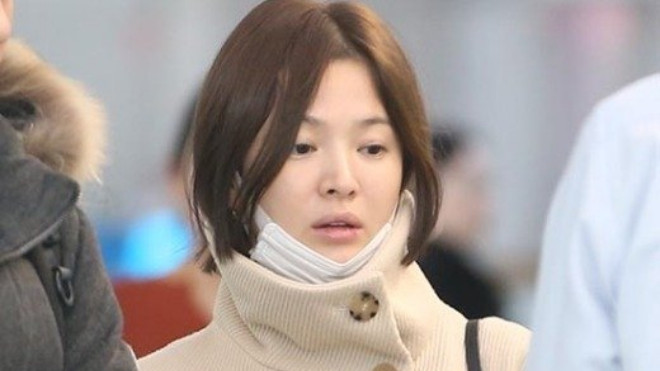 Lần đầu xuất hiện sau siêu đám cưới với Song Joong Ki, Song Hye Kyo lộ mặt mộc tiều tuỵ, mệt mỏi Ảnh 2