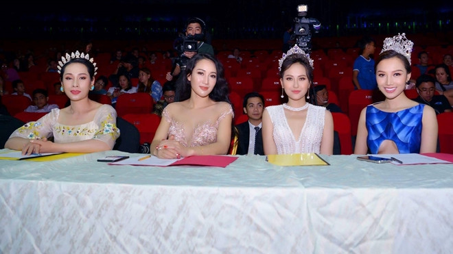 NTK trẻ tài năng Valentines Vân Nguyễn vinh dự đảm nhiệm giám khảo chính Mrs World Peace 2017 Ảnh 2