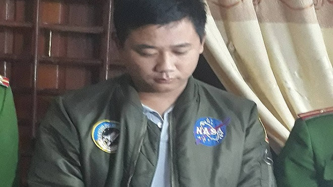 'Nghịch tử' dùng gậy đánh bố gục ngã vì nghi lấy… trộm tiền! Ảnh 2