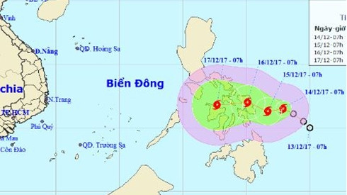 Bão giật cấp 10 gần Biển Đông, diễn biến phức tạp Ảnh 2