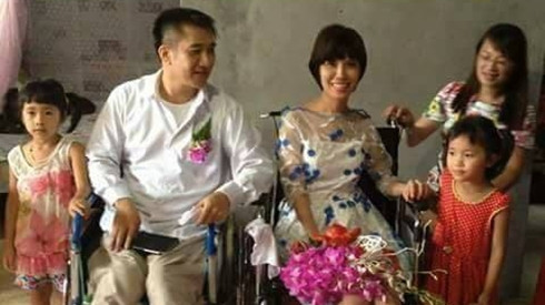 Ngày cưới cũng là lần đầu gặp gỡ, cặp đôi ngồi xe lăn ở Lạng sơn khiến người ta xúc động rơi nước mắt Ảnh 2
