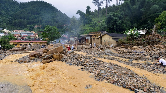'Cứ lũ quét là cảnh báo đỏ toàn tỉnh, chúng tôi biết chạy đi đâu' Ảnh 2