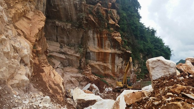 Sập mỏ đá khiến nhiều công nhân bị vùi lấp Ảnh 2