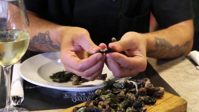Đặc sản 'ngón tay thần chết' 100 euro một đĩa Ảnh 2