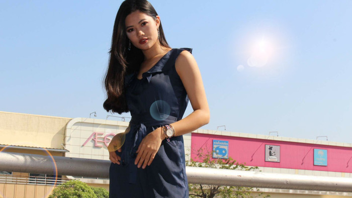 'Bản sao' Chúng Huyền Thanh diện jumpsuits thời thượng trên đất Thái Ảnh 2