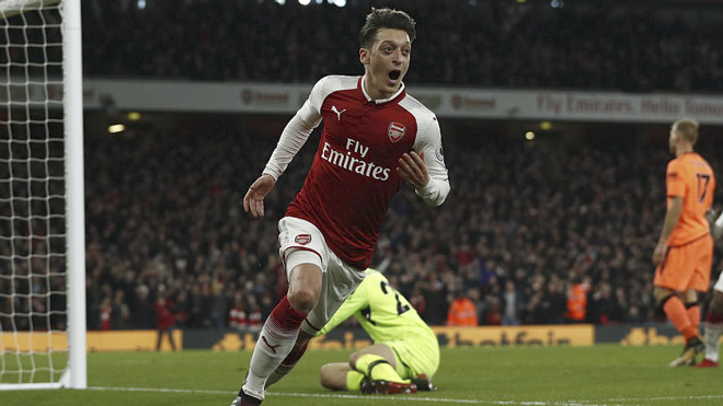 Mãn nhãn màn rượt đuổi 6 bàn thắng của Arsenal và Liverpool Ảnh 2