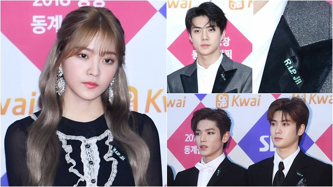 Hai thái cực tại thảm đỏ SBS Gayo Daejun: Nhà SM đeo ruy băng 'R.I.P JH', BTS - BTOB tạo dáng tưng bừng Ảnh 2