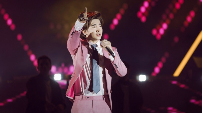 Chi Dân đem ca khúc mới quẩy nhiệt tình cùng hàng ngàn fan dịp giáng sinh Ảnh 2