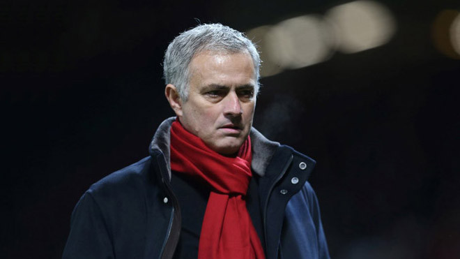 Bị Burnley cầm hòa, Mourinho đổ lỗi cho Man United nghèo Ảnh 2