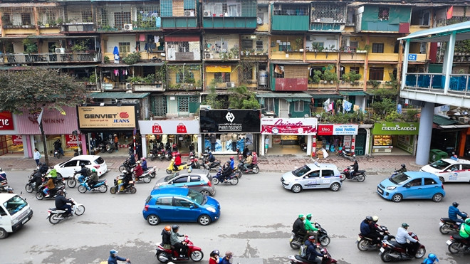 Chùm ảnh: Ngắm Hà Nội của quá khứ và hiện tại qua những gam màu đối lập Ảnh 2