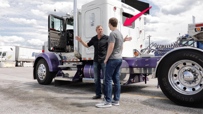 Học cách 'ăn gian' chiều cao của Mark Zuckerberg khi chụp hình, chắc chắn bạn sẽ thấy hiệu quả ngay Ảnh 2