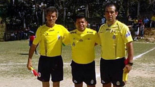 Rúng động bóng đá thế giới: Trọng tài chết vì bị cầu thủ đánh chấn thương sọ não Ảnh 2