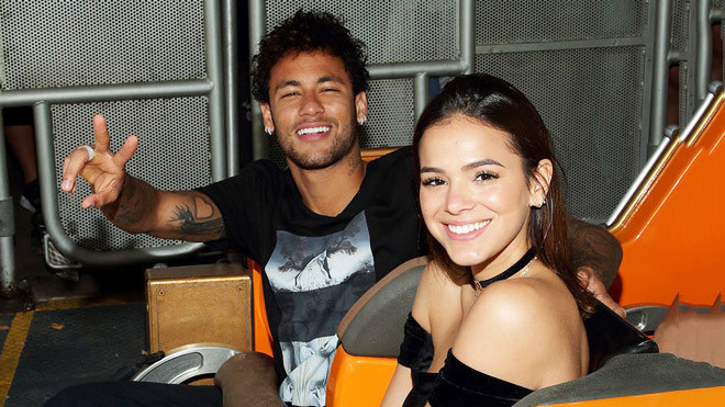 Lộ cảnh nóng ngoài biển, Neymar và nữ diễn viên Bruna chính thức tái duyên Ảnh 2
