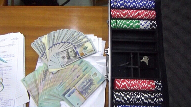 Đột kích sòng bạc 'khủng' trong căn hộ cao cấp, tạm giữ 3 đại gia Việt kiều Ảnh 2