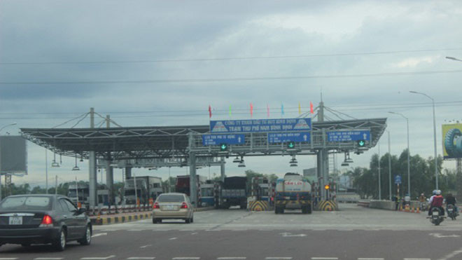 Đường xấu, tài xế dừng xe giữa trạm BOT đòi… chất vấn lãnh đạo Ảnh 2