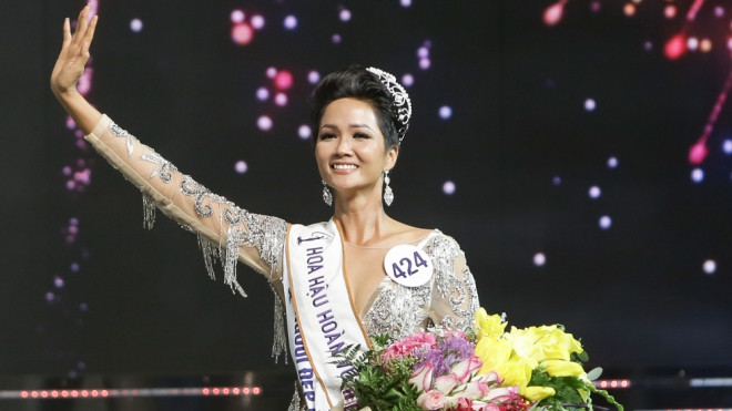 Tân Hoa hậu Hoàn vũ Việt Nam 2017 H'Hen Niê khoá facebook cá nhân đúng như màn trả lời ứng xử Ảnh 2